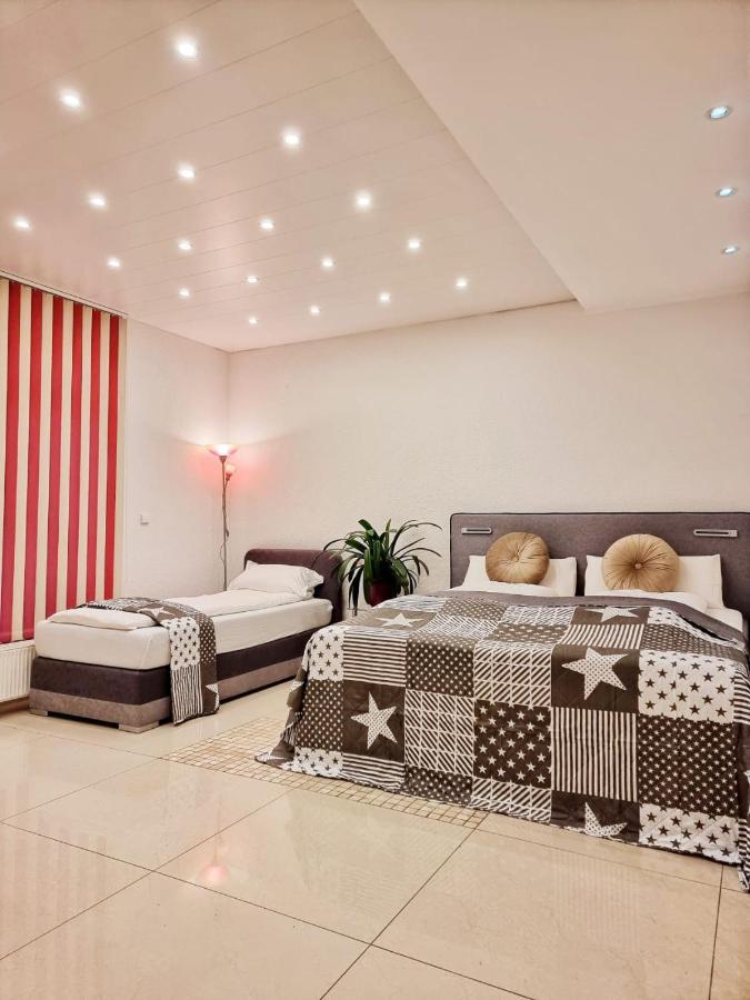 Gemuetliches J&L Apartment Nahe Des Hauptbahnhofes Baden-Baden Kültér fotó